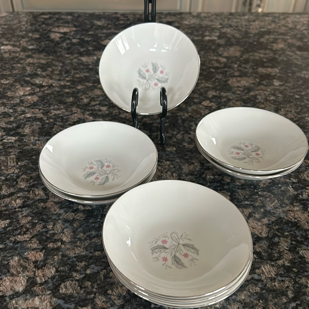 TREASURE CHEST MEDLEY FRUIT DESSERT BOWL SET OF 8 BAVARIA GERMANY